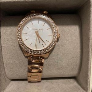 Micheal kors brand new watch 180$